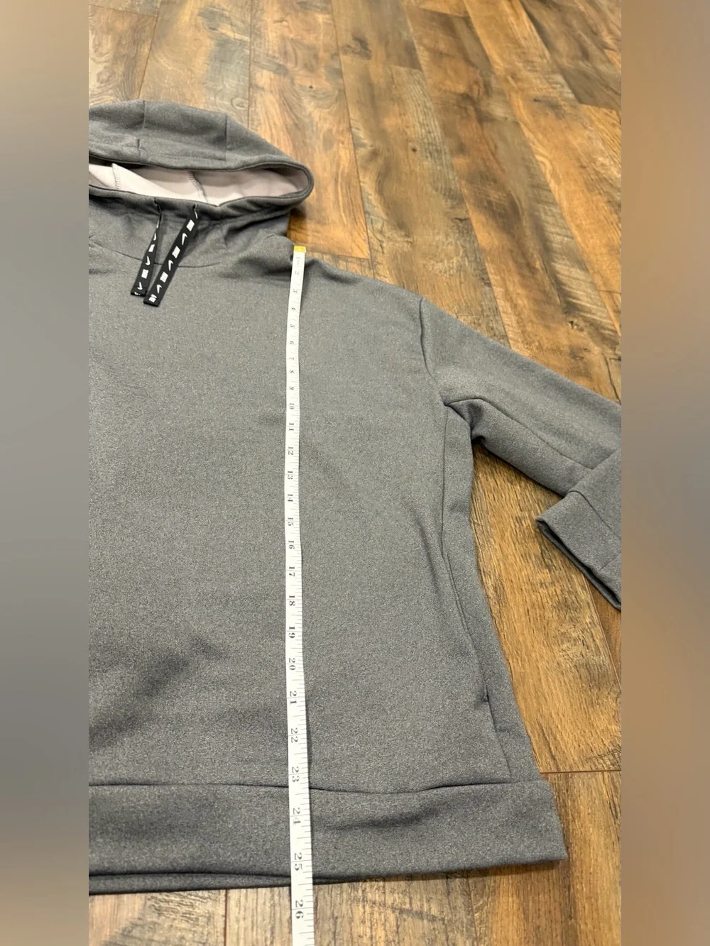 Nike Hoodie Sweatshirt Women’s Size Large Gray Fleece Pullover Side Pockets Logo
